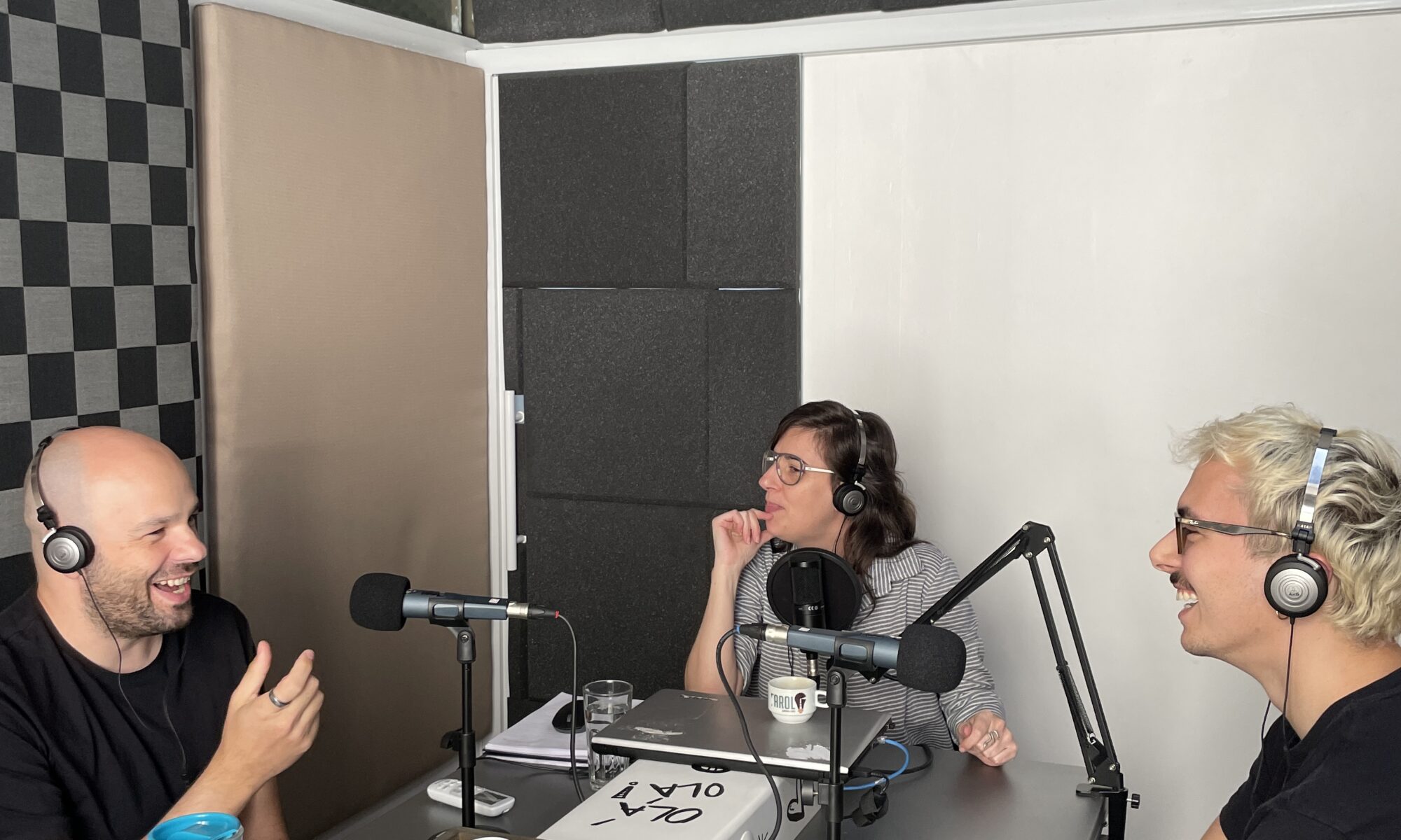 gravação do podcast plano de voo